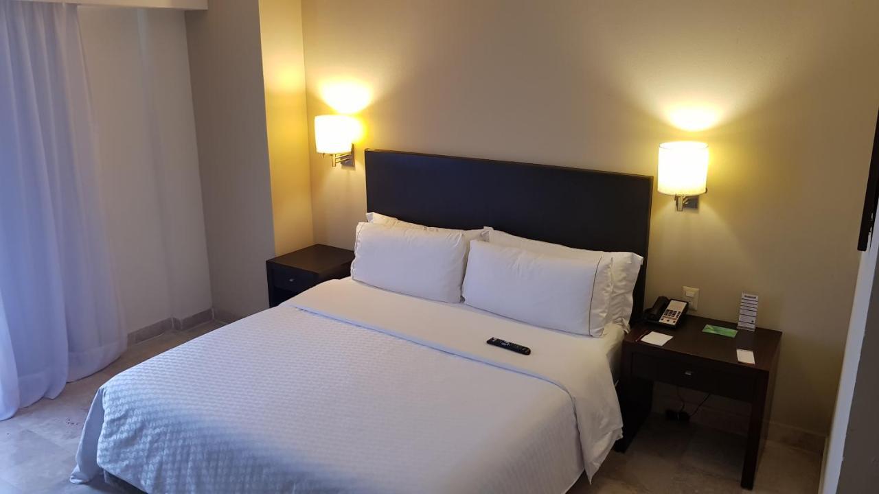 Fiesta Inn Coatzacoalcos Exterior foto